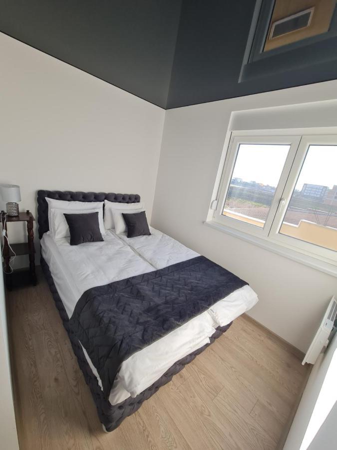 Airport Molko Apartments Surcin Luaran gambar